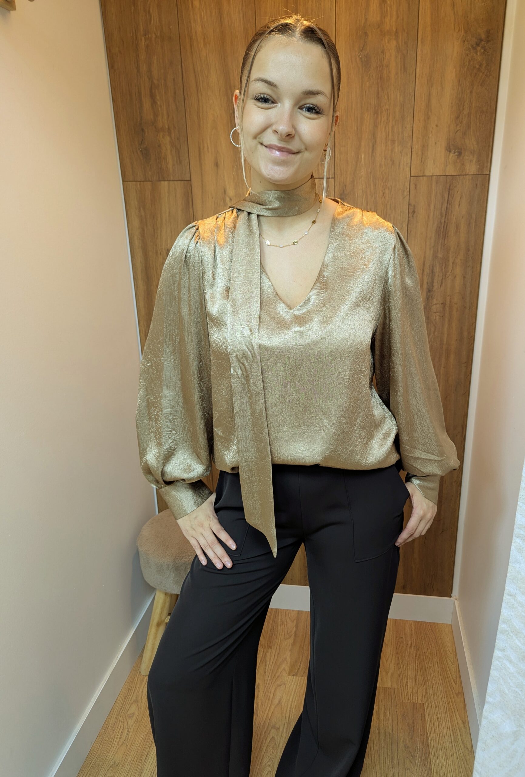 Blouse Emma doré satiné marque Ema Blue’s fabrication française