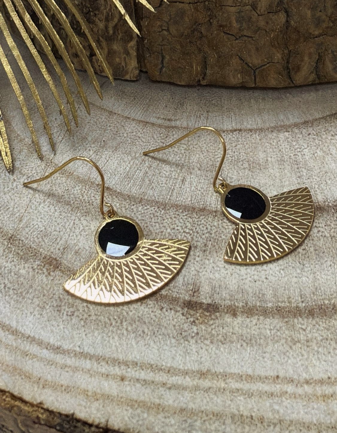 Boucles d'oreilles pendantes Tara Noires