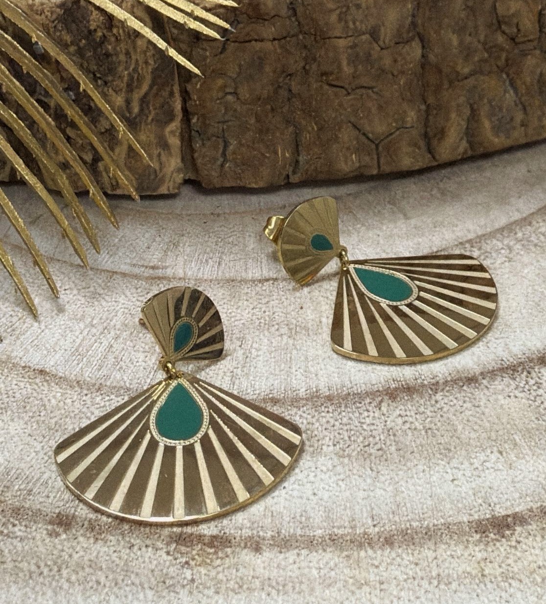 boucles d'oreilles noir acier inoxydable doré à l'or fin marque OMACOO