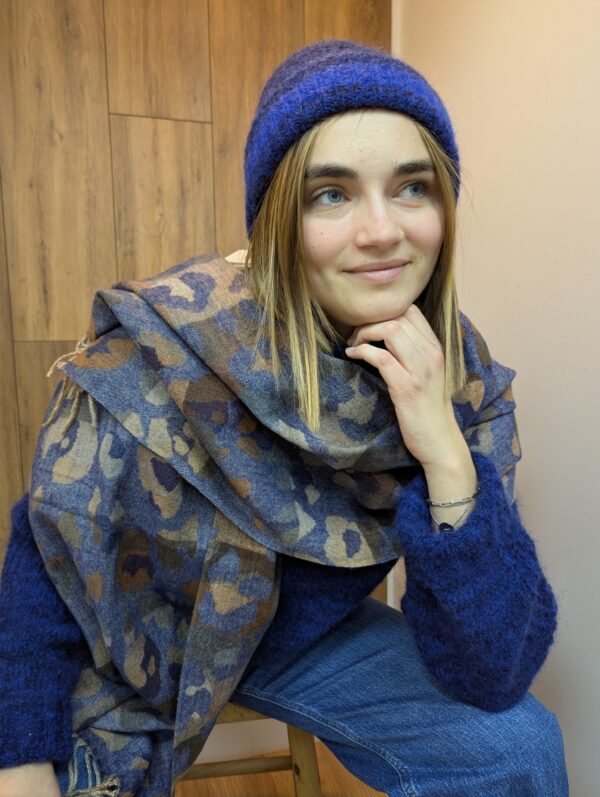 Echarpe Alma bleue motifs Léopard