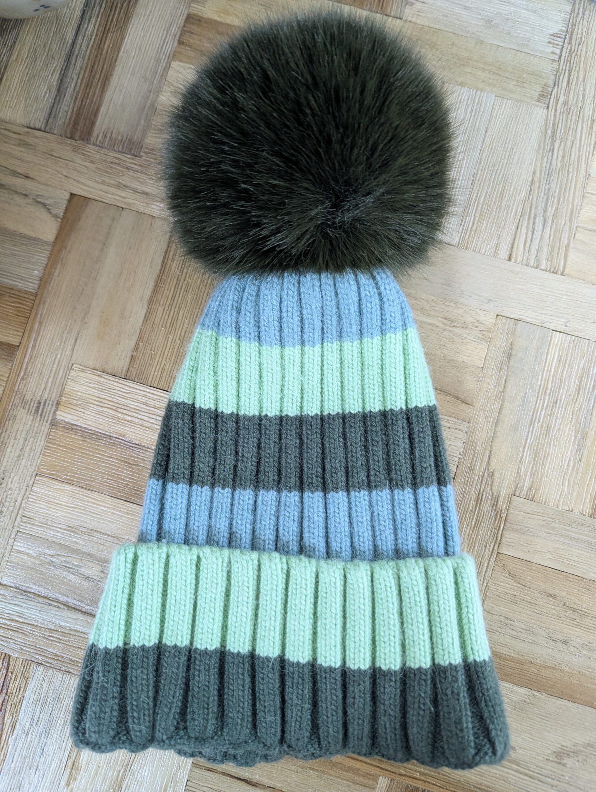 Bonnet Oslo vert, bleu ciel rayures avec laine et angora