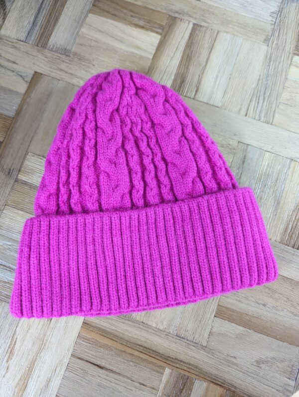 bonnet Fuchsia en acrylique et polaire